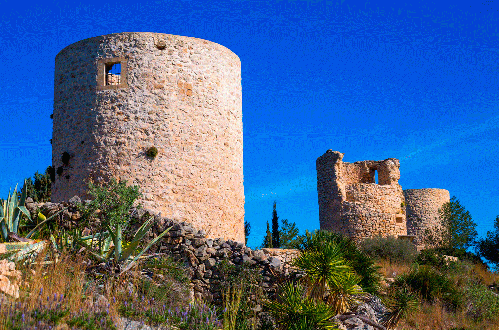 Qué ver en Jávea: ruta por los molinos de San Antonio