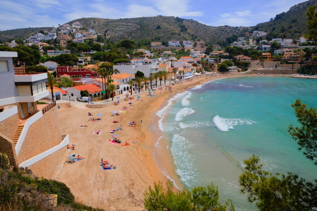 Luftaufnahme des Strandes von Portet