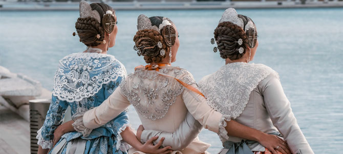 Falleras de Valencia