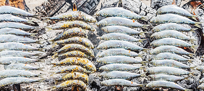 Sardinas al espeto en Málaga